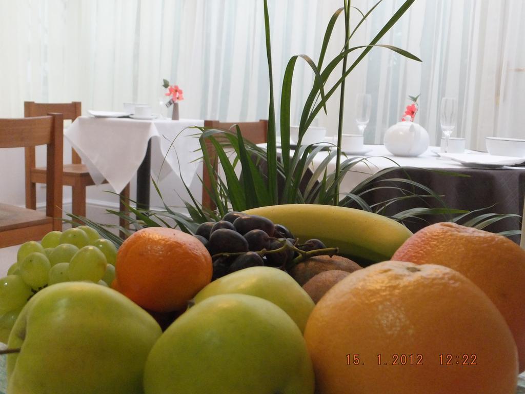 Jessamine House Hotel Gravesend Buitenkant foto